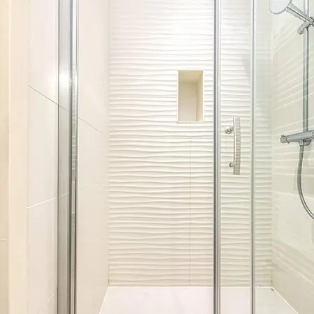 Apartment 44 Foch 3